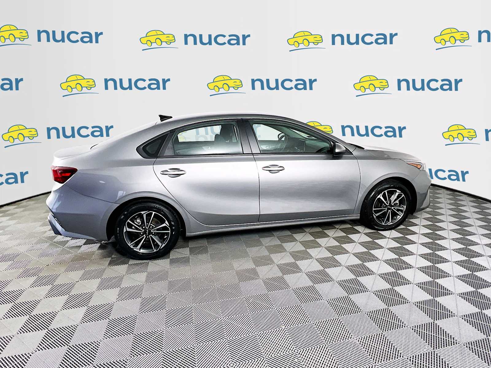 2024 Kia Forte LXS - Photo 8