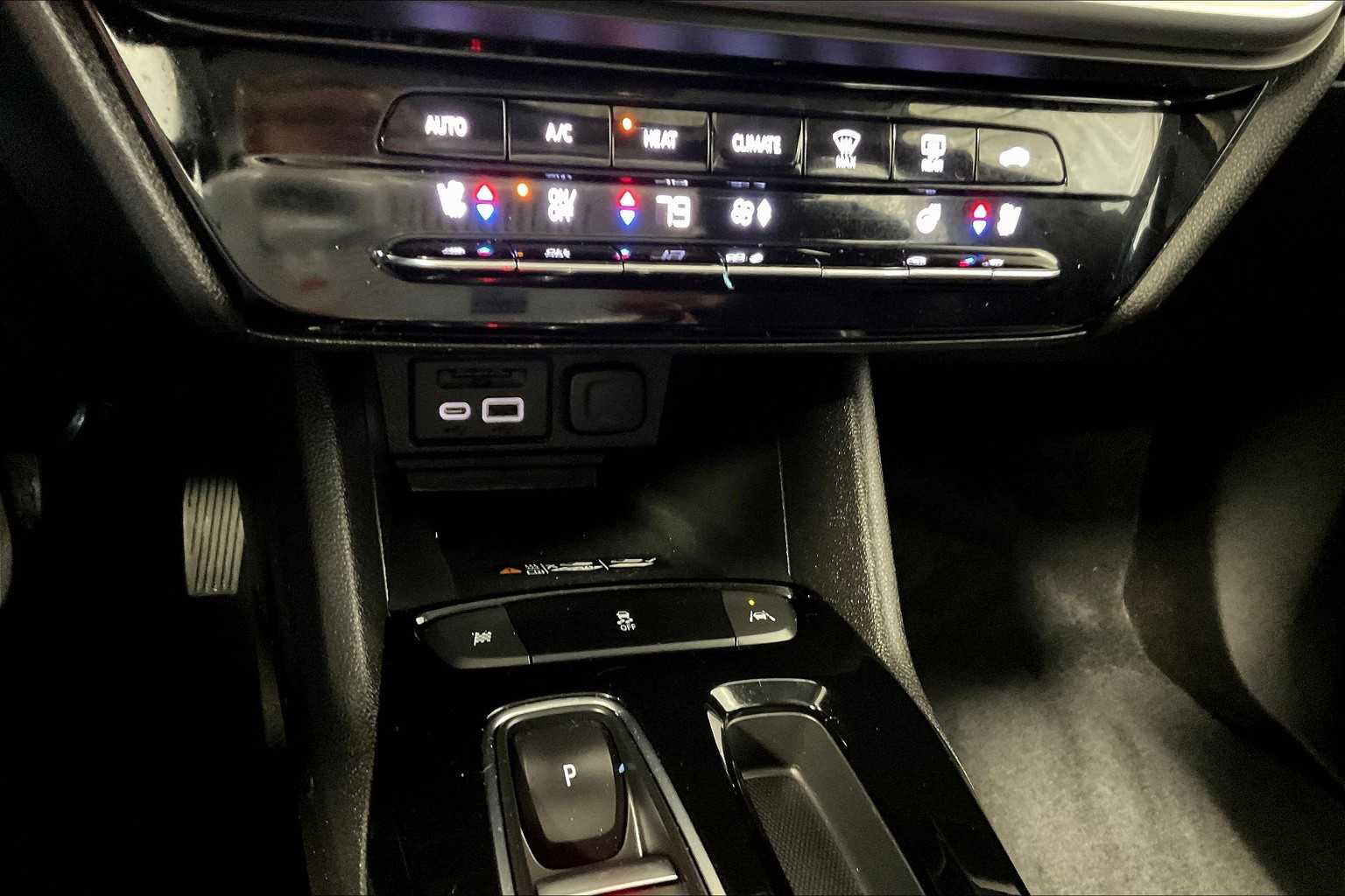 2022 Chevrolet Bolt EUV Premier - Photo 23