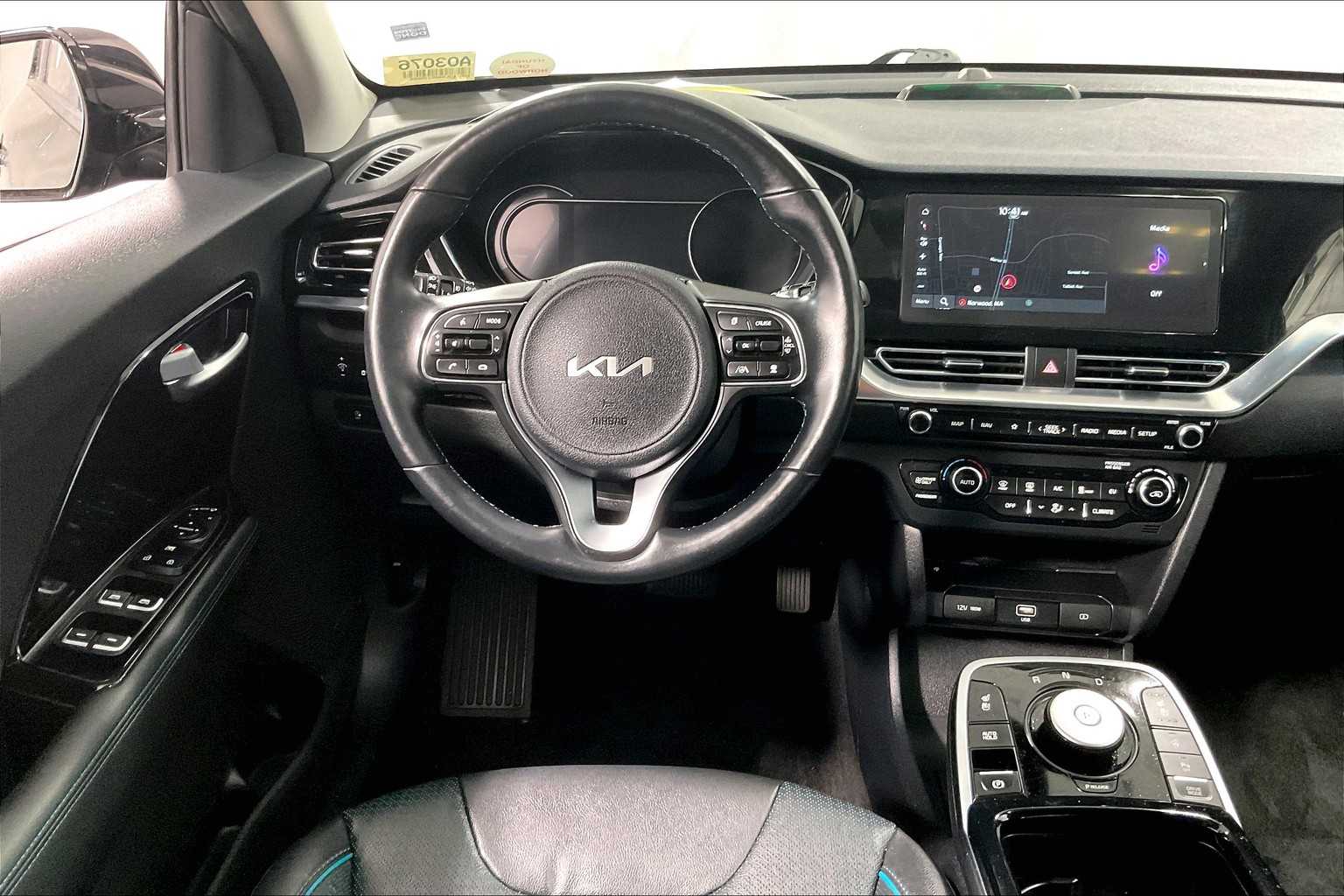 2022 Kia Niro EV EX Premium - Photo 17