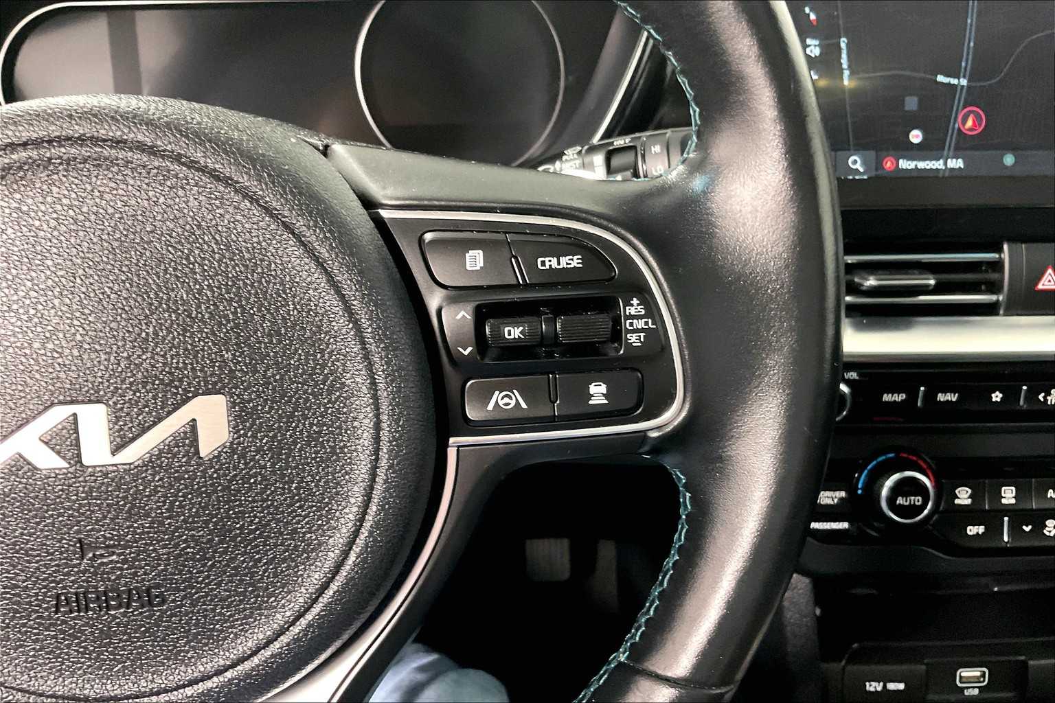 2022 Kia Niro EV EX Premium - Photo 24