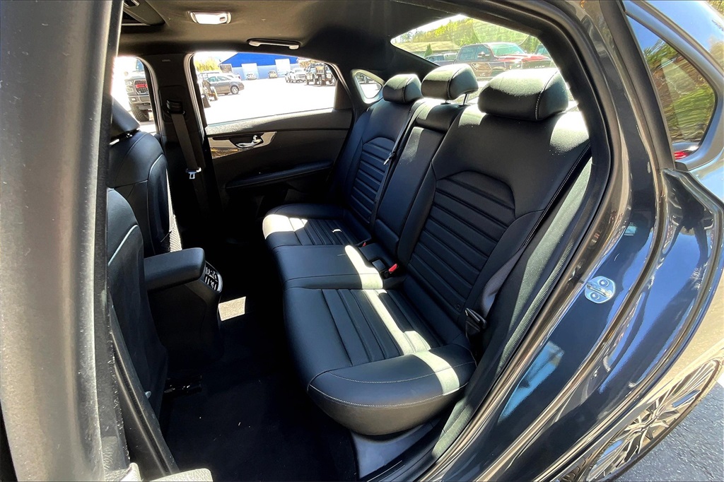 2024 Kia Forte GT-Line - Photo 15