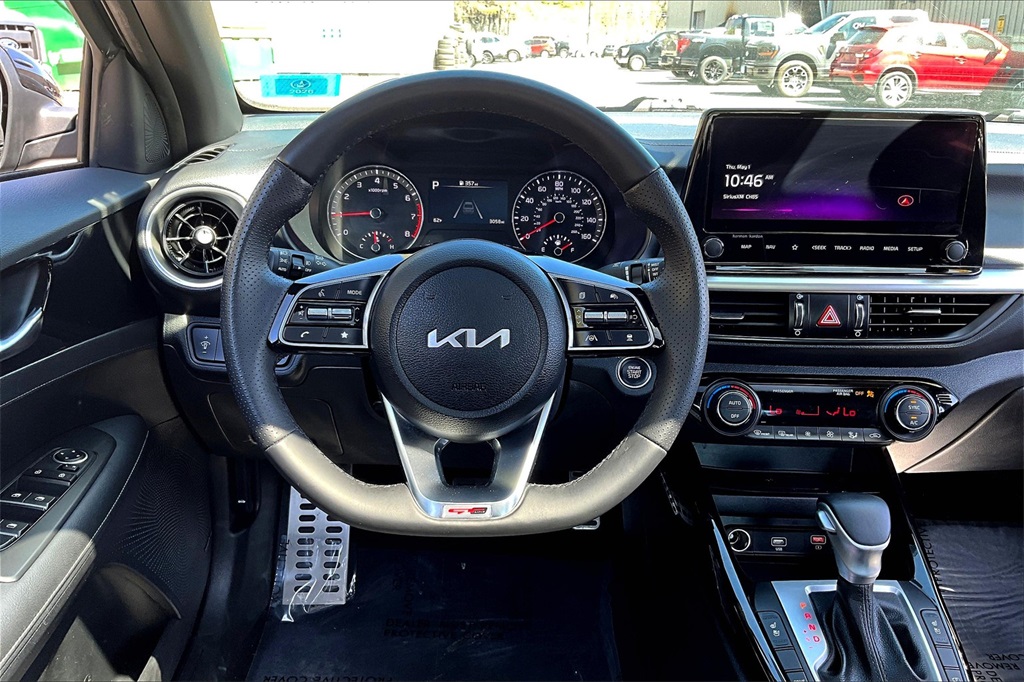 2024 Kia Forte GT-Line - Photo 17