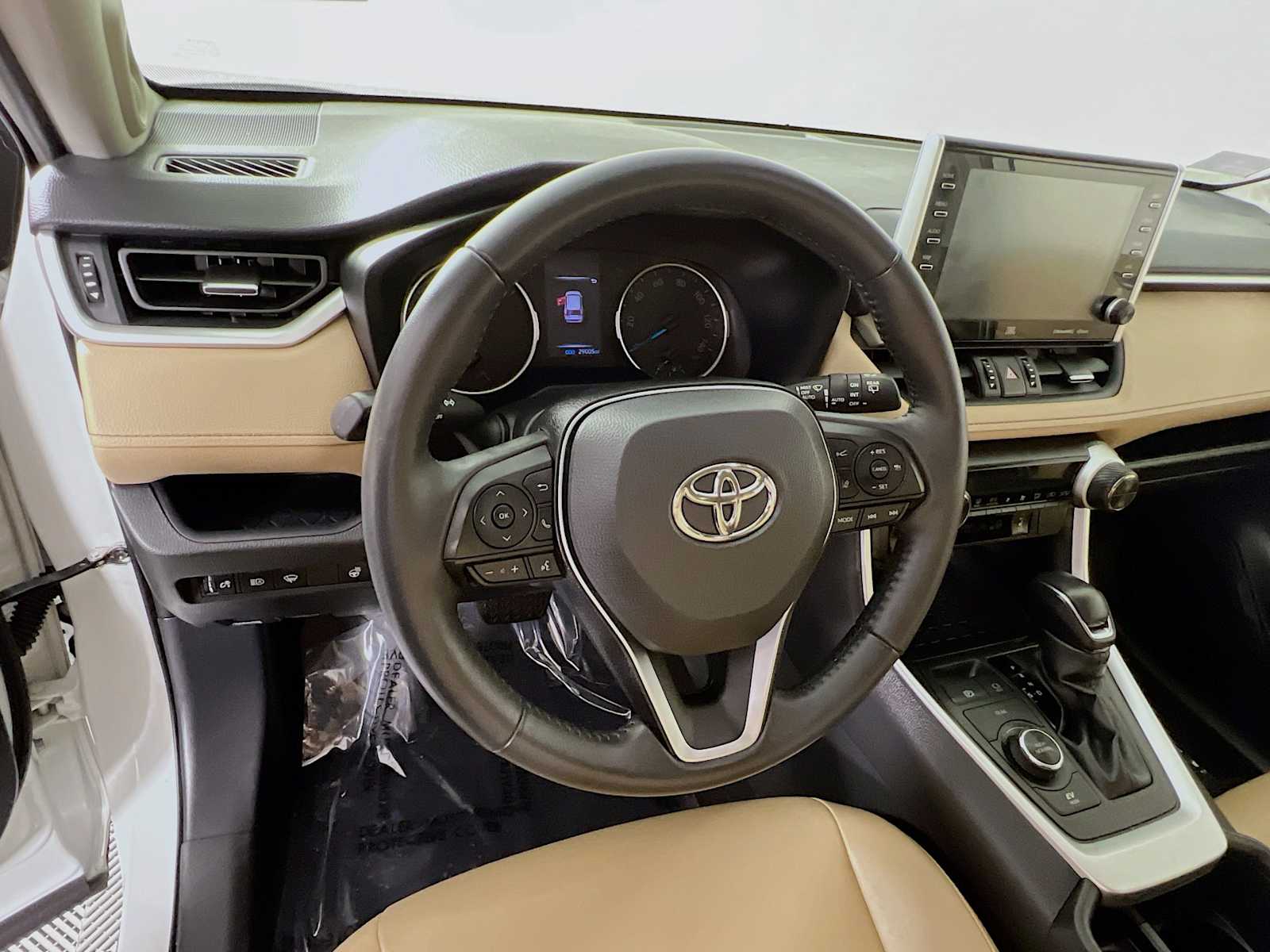 2022 Toyota RAV4 Hybrid XLE Premium - Photo 11