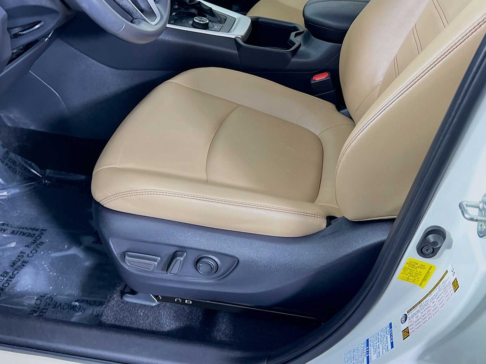 2022 Toyota RAV4 Hybrid XLE Premium - Photo 19