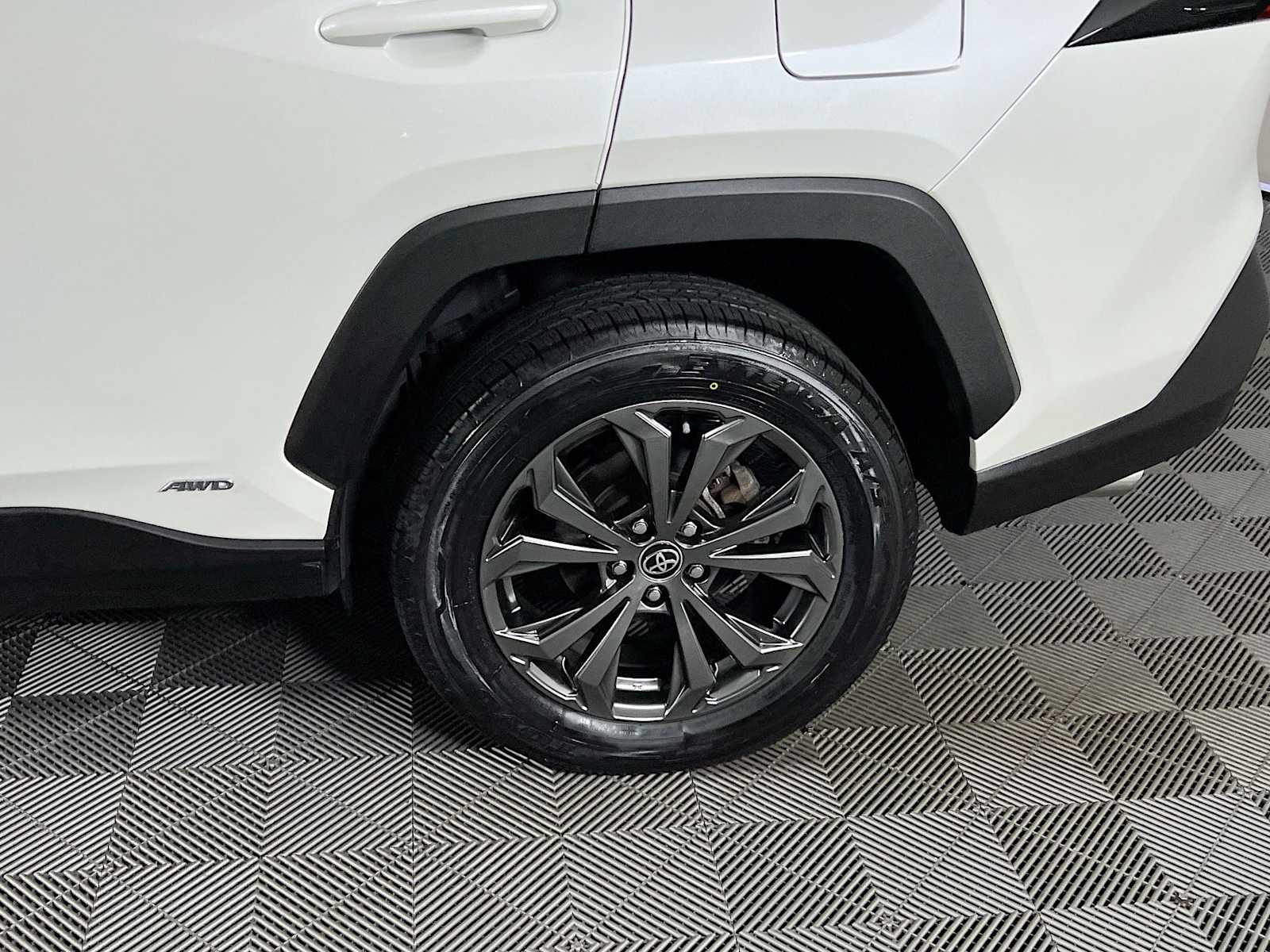 2022 Toyota RAV4 Hybrid XLE Premium - Photo 31