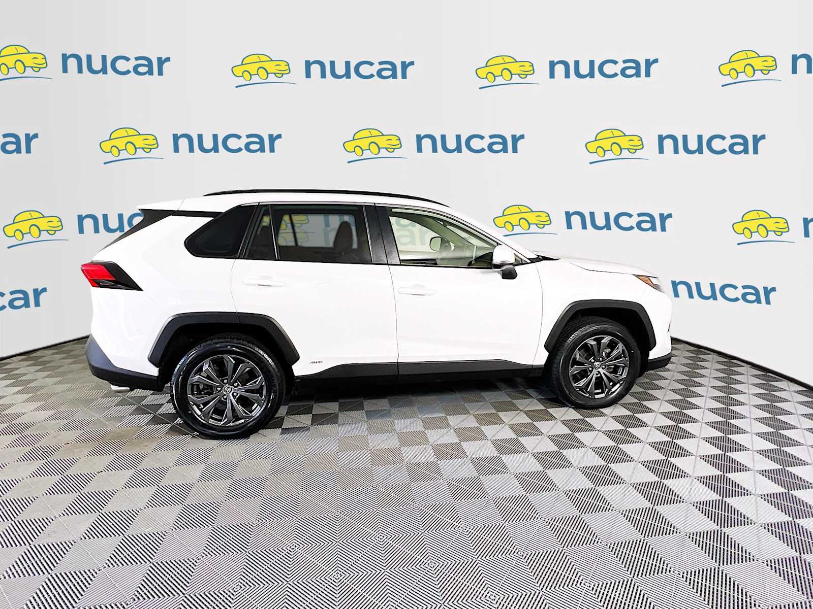 2022 Toyota RAV4 Hybrid XLE Premium - Photo 8