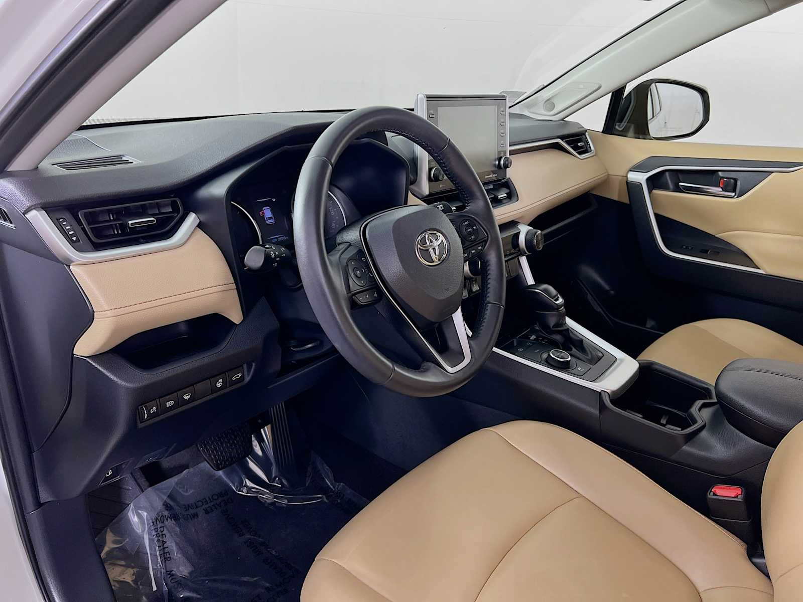 2022 Toyota RAV4 Hybrid XLE Premium - Photo 9