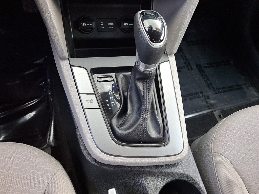 2019 Hyundai Elantra SEL - Photo 16