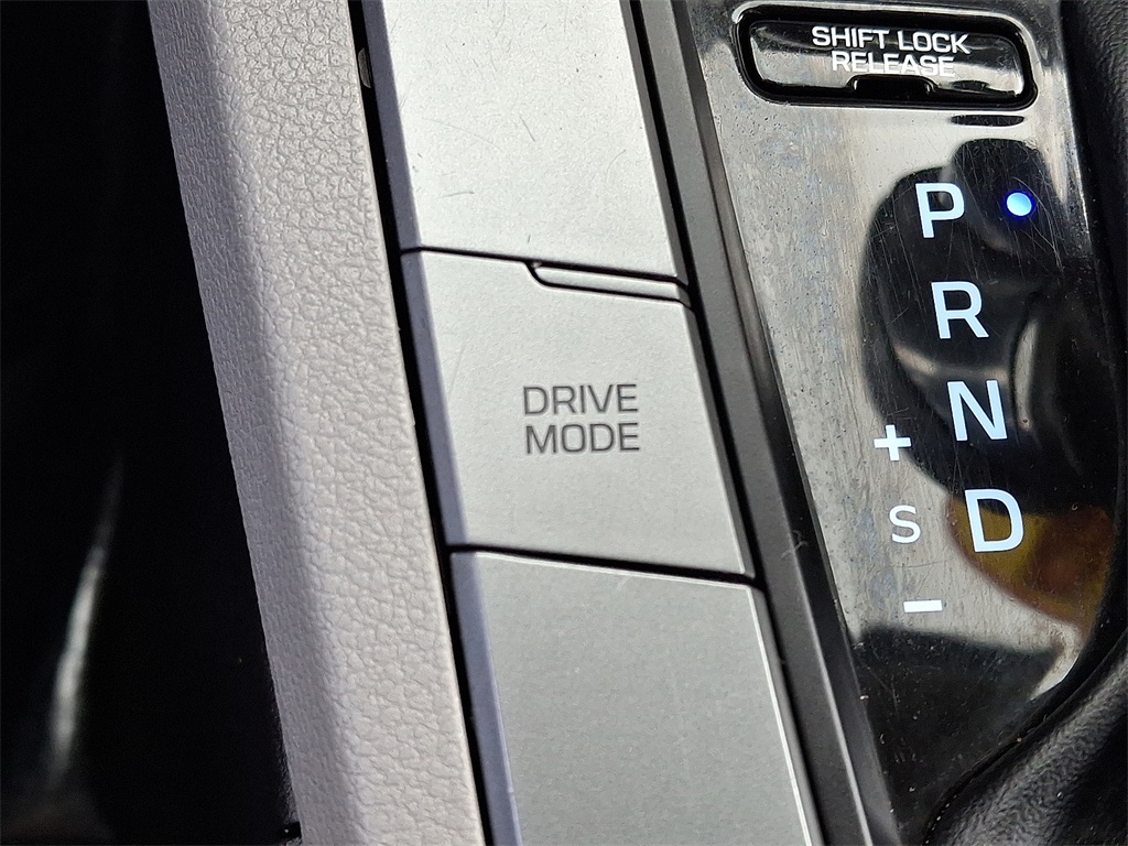 2019 Hyundai Elantra SEL - Photo 24