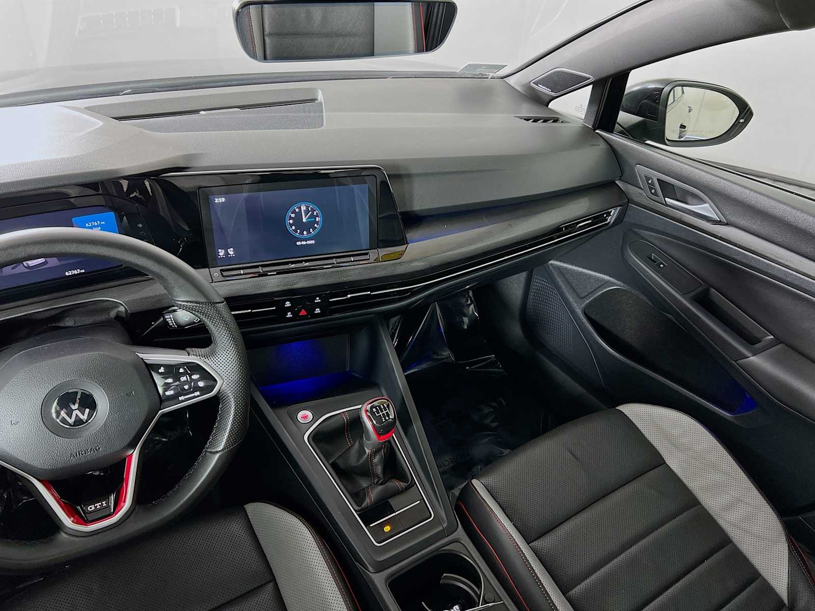 2022 Volkswagen Golf GTI SE - Photo 23