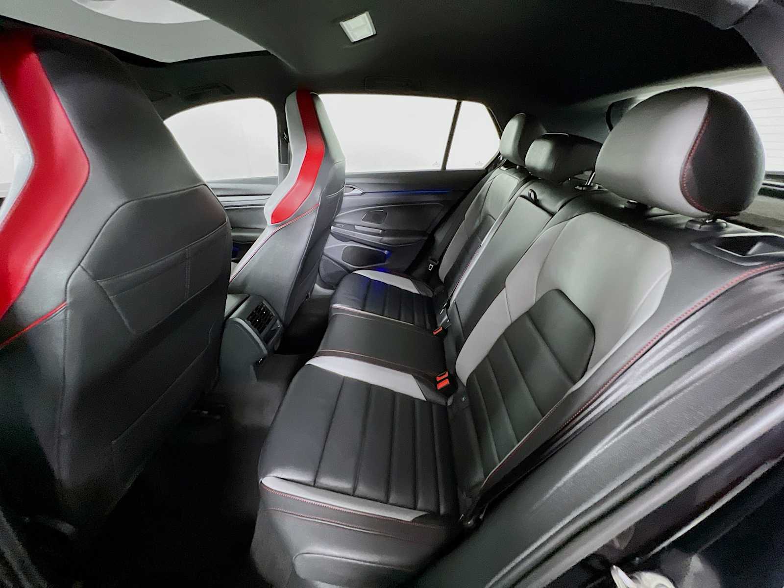 2022 Volkswagen Golf GTI SE - Photo 24