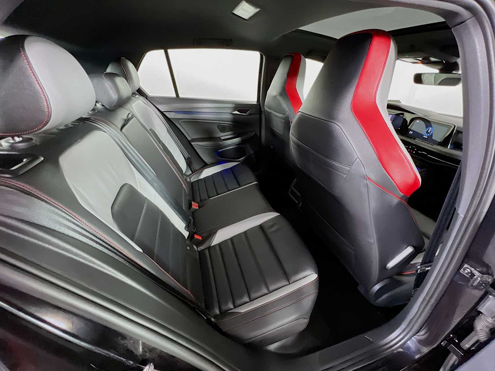 2022 Volkswagen Golf GTI SE - Photo 26