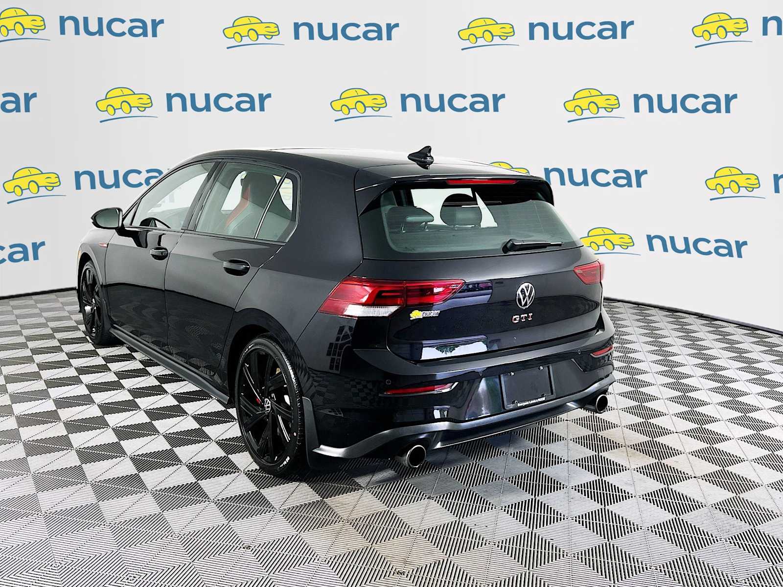 2022 Volkswagen Golf GTI SE - Photo 5