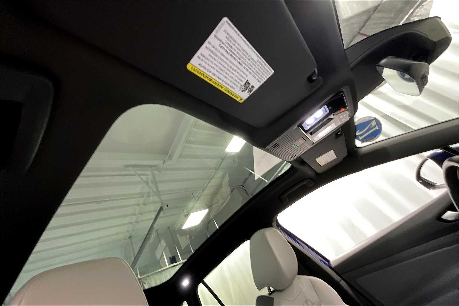 2021 Volkswagen ID.4 Pro S - Photo 22