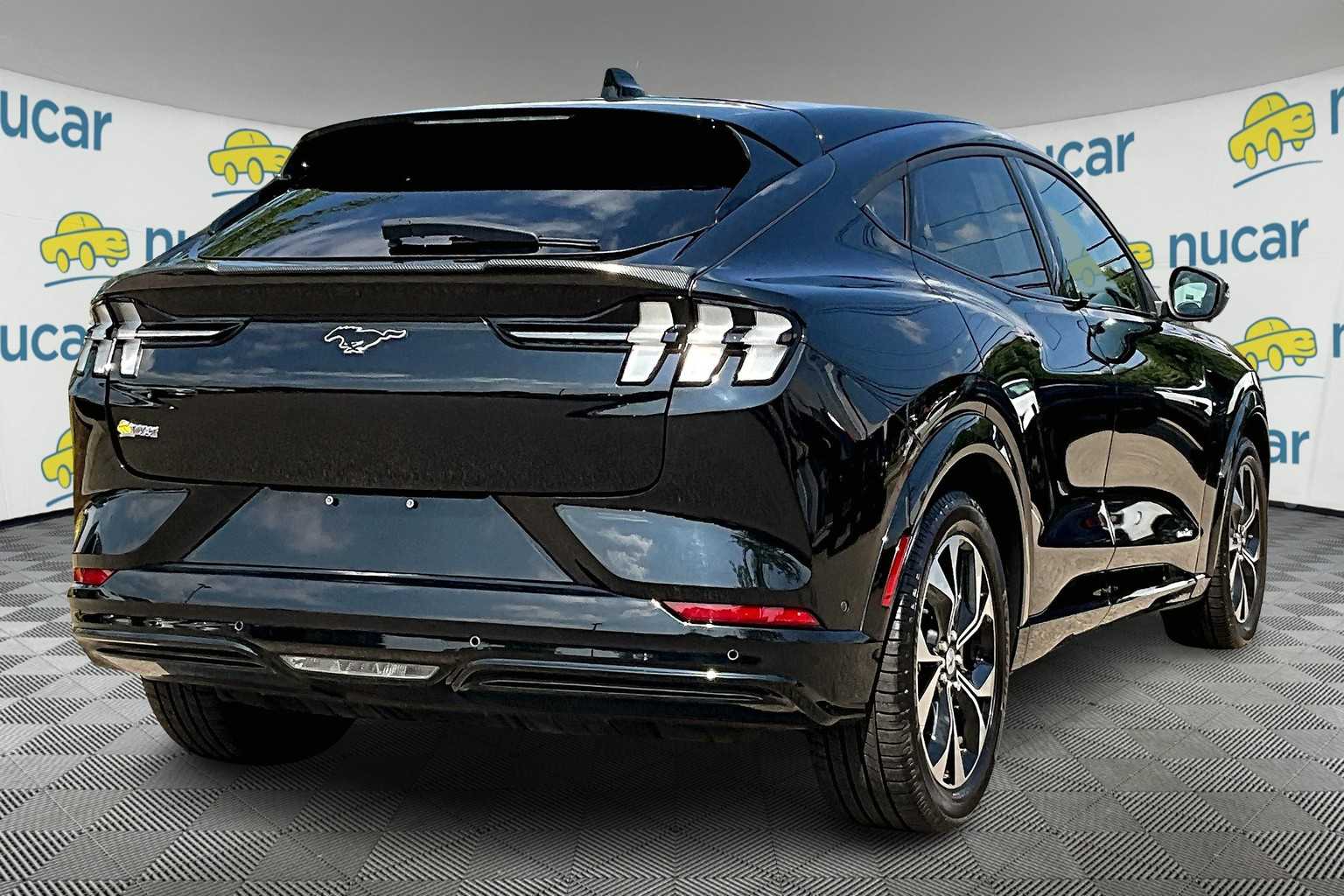 2021 Ford Mustang Mach-E Premium - Photo 6