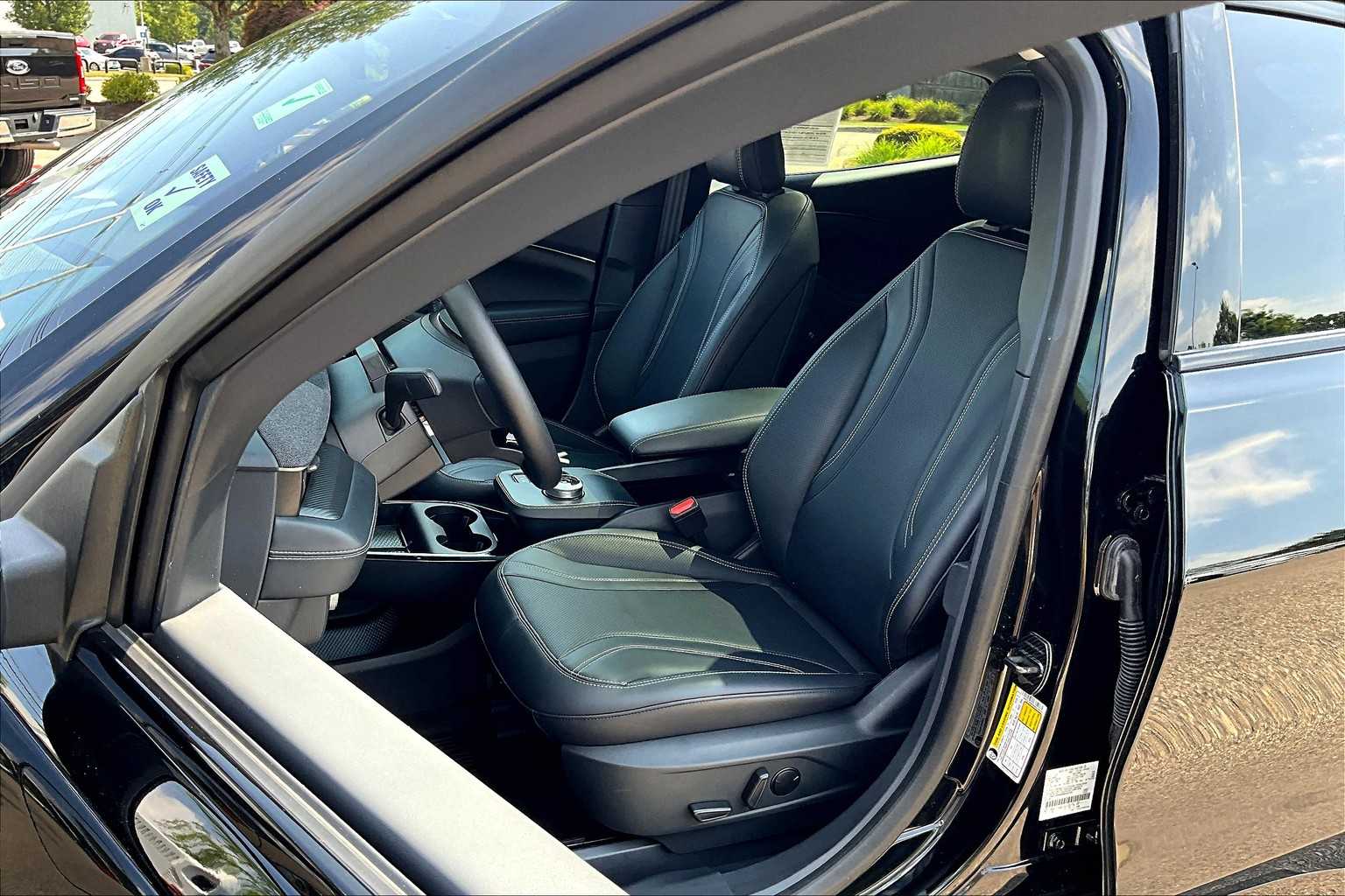 2021 Ford Mustang Mach-E Premium - Photo 10