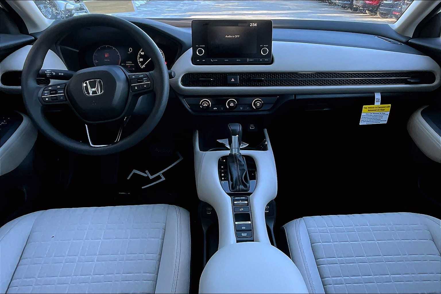 2025 Honda HR-V LX - Photo 12