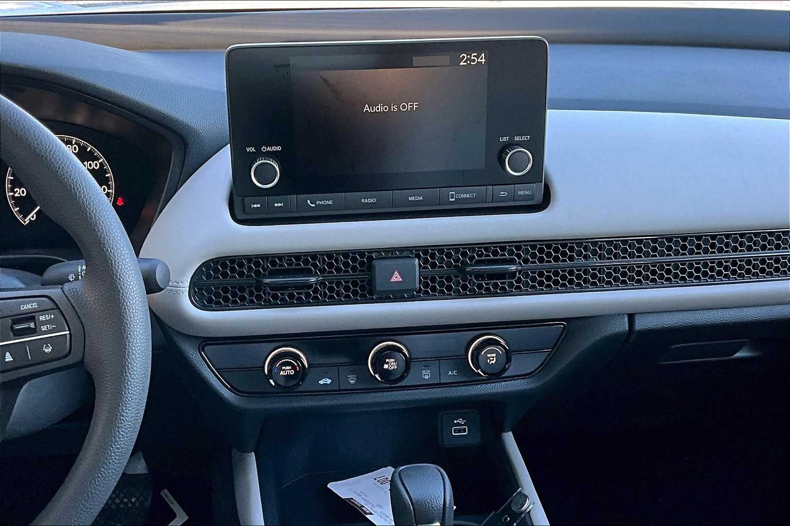 2025 Honda HR-V LX - Photo 13