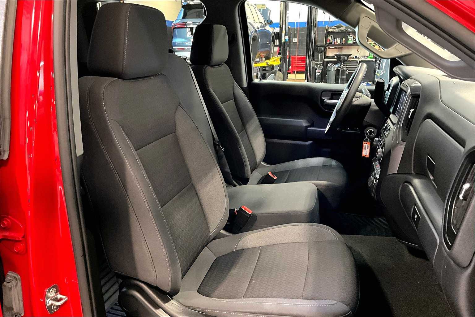 2022 Chevrolet Silverado 1500 LTD Custom - Photo 11