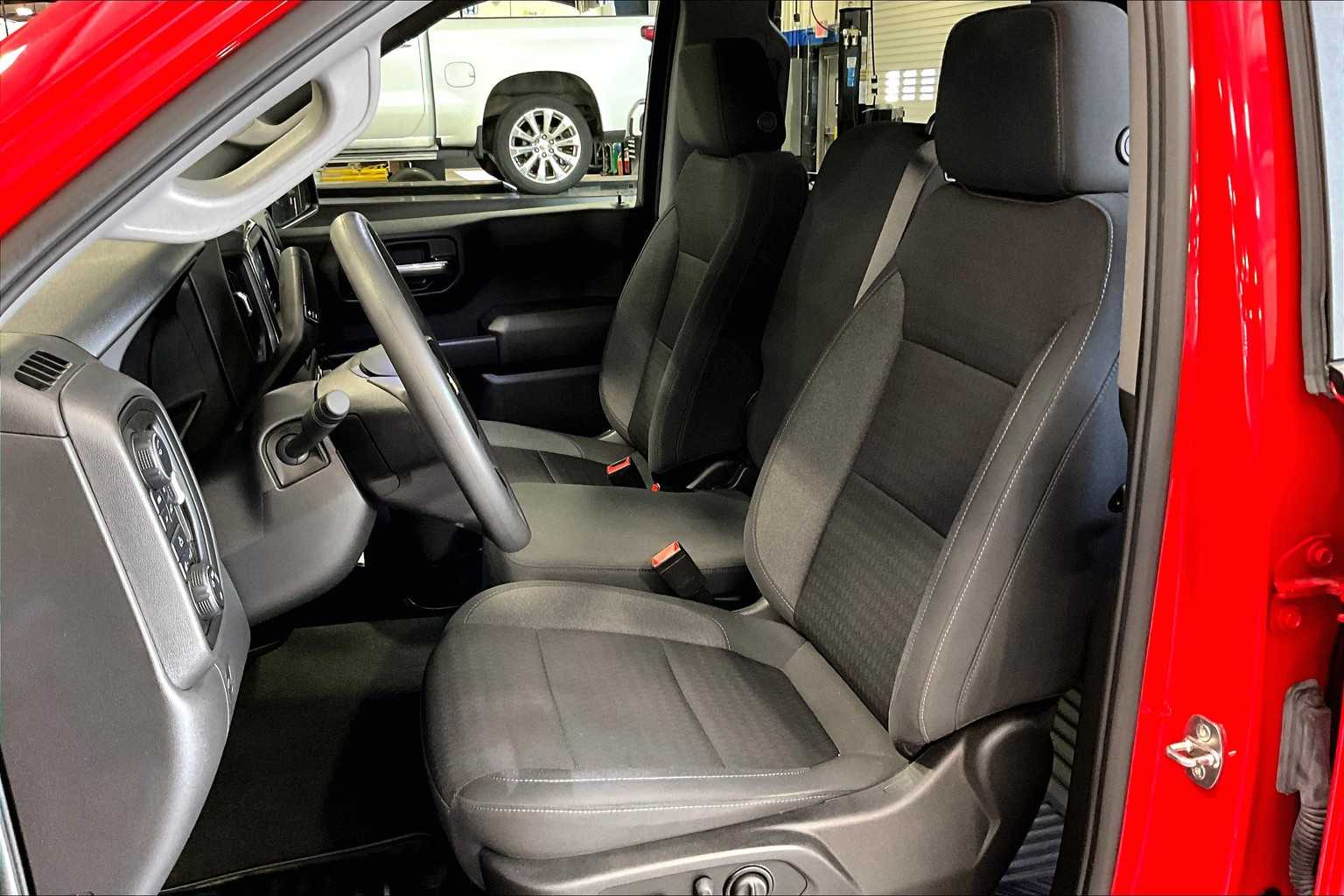 2022 Chevrolet Silverado 1500 LTD Custom - Photo 10