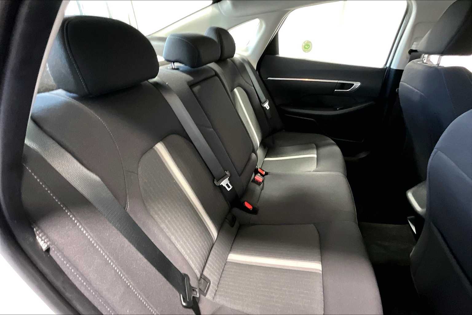 2022 Hyundai Sonata SEL - Photo 16