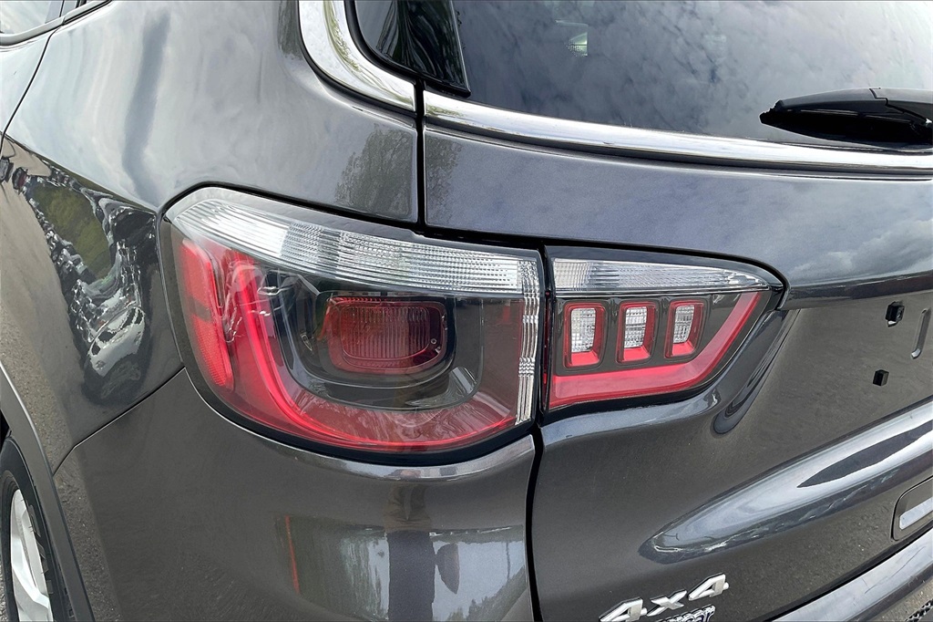 2020 Jeep Compass Latitude - Photo 32
