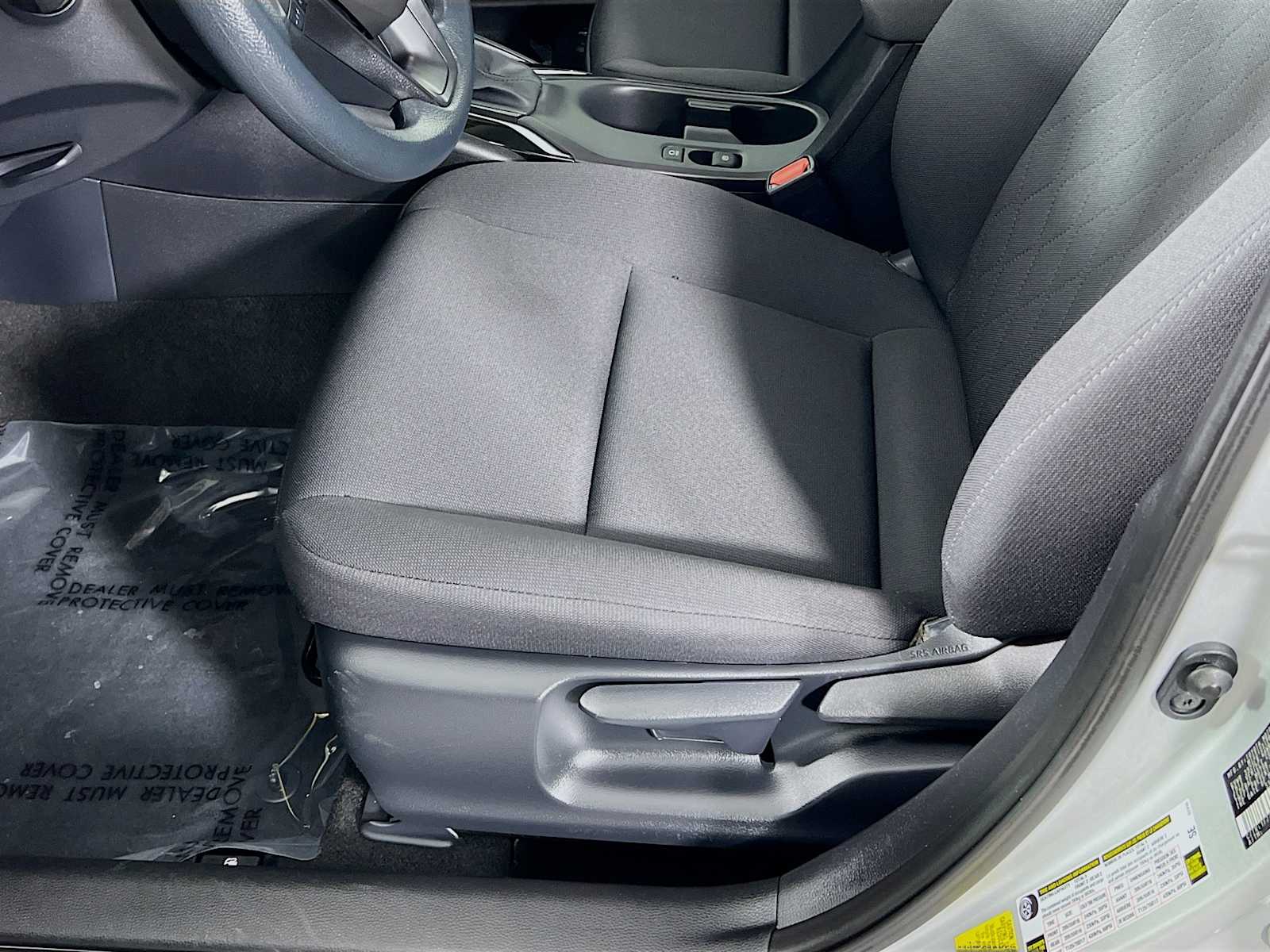 2024 Toyota Corolla LE - Photo 20