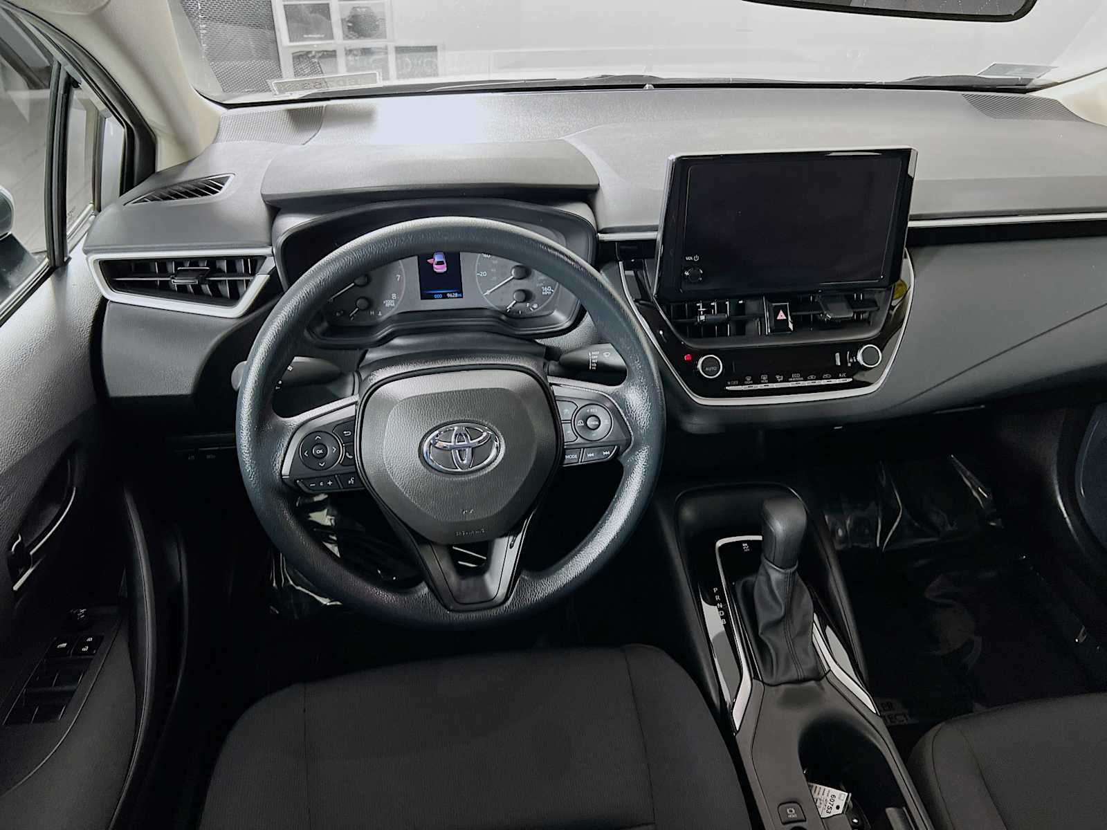 2024 Toyota Corolla LE - Photo 22