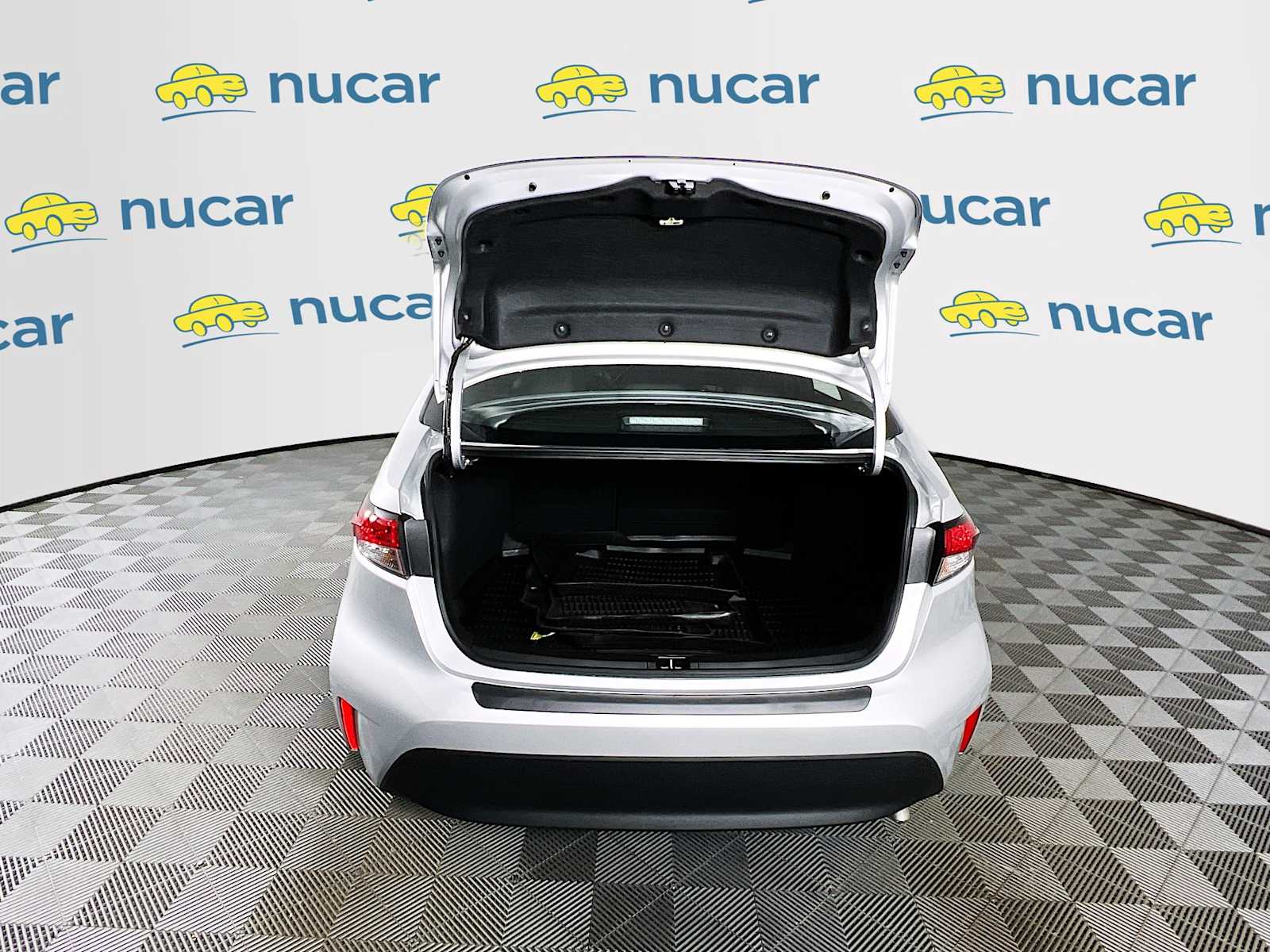 2024 Toyota Corolla LE - Photo 25