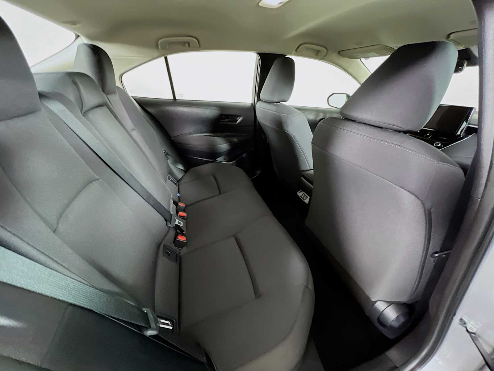 2024 Toyota Corolla LE - Photo 26