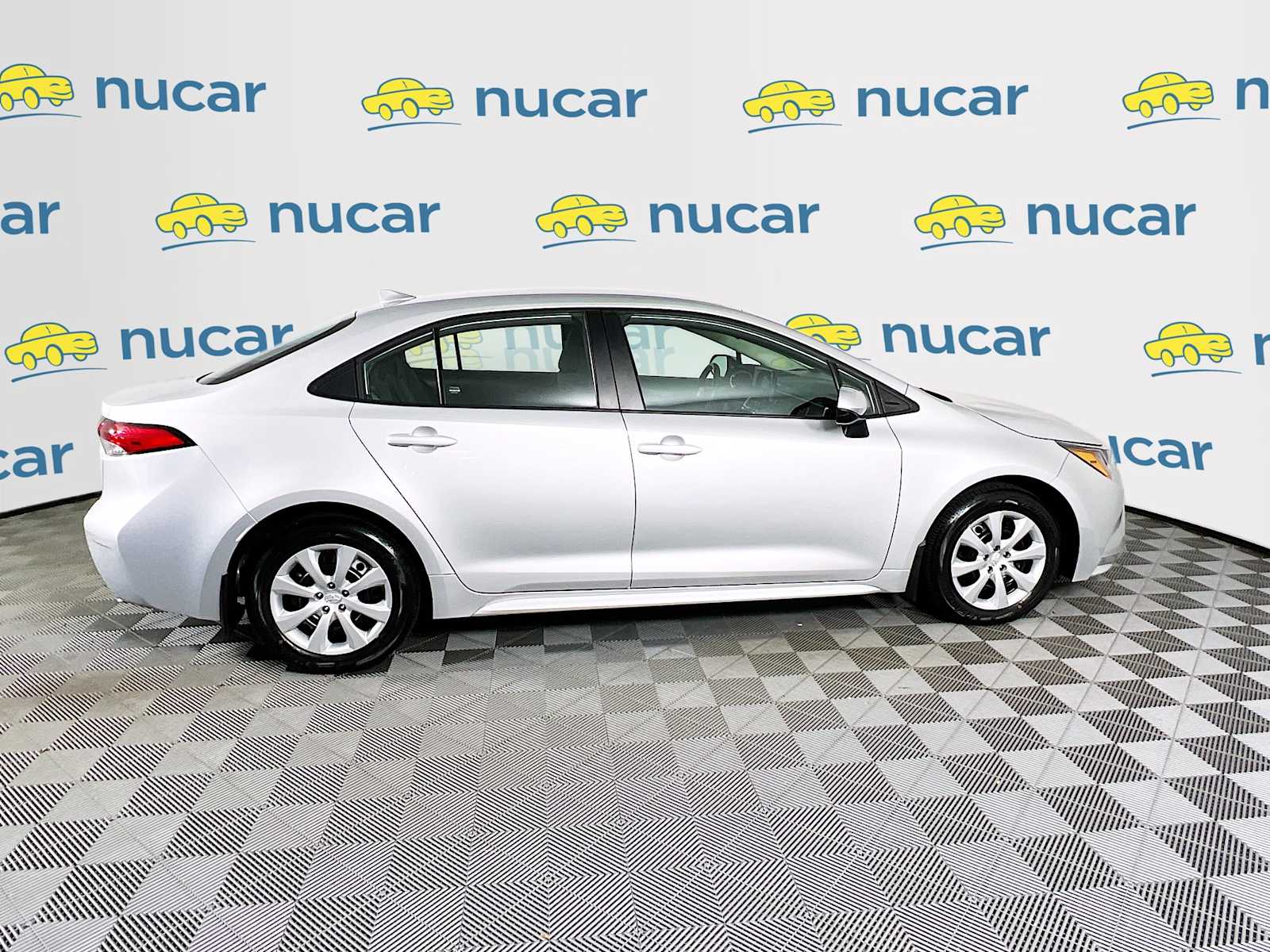 2024 Toyota Corolla LE - Photo 8