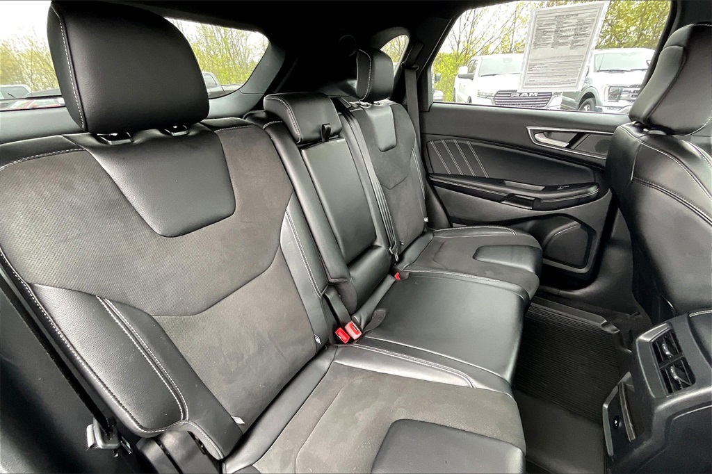 2022 Ford Edge ST - Photo 15