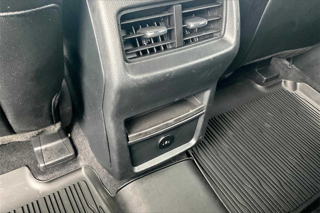 2022 Ford Edge ST - Photo 25