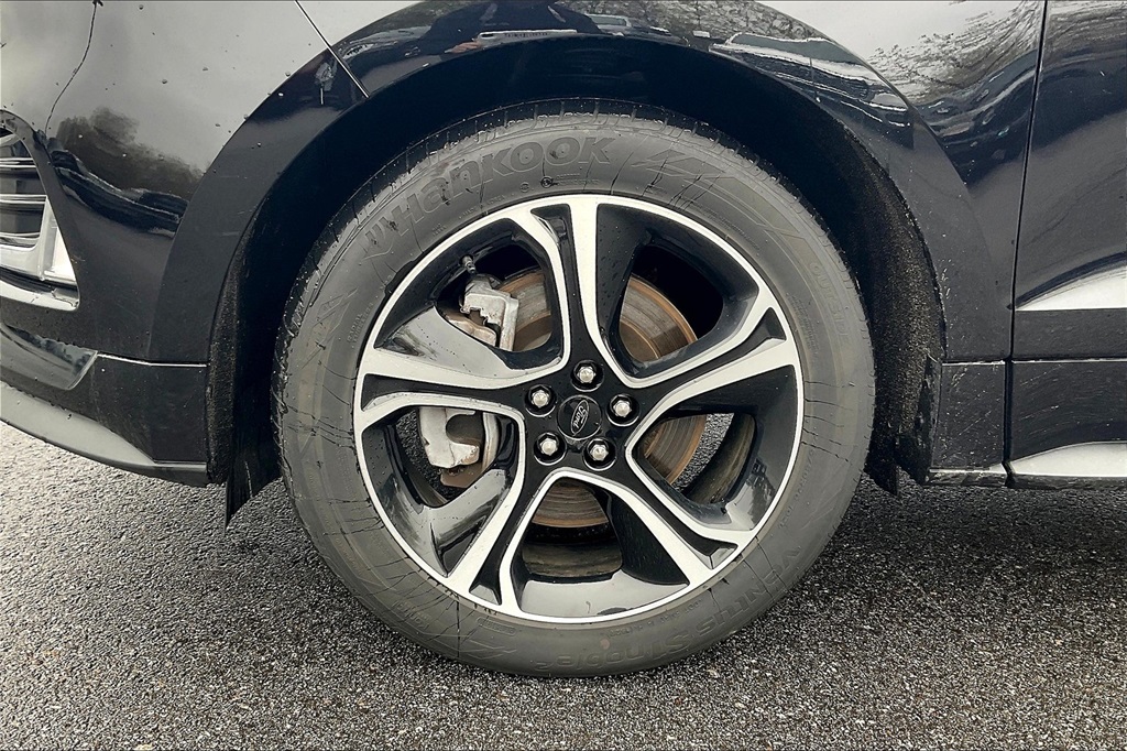 2022 Ford Edge ST - Photo 7
