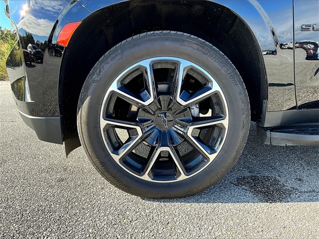 2024 Chevrolet Suburban RST - Photo 7