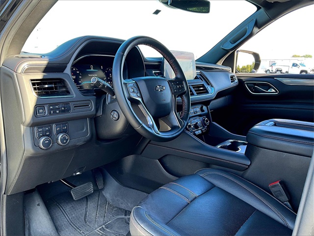 2024 Chevrolet Suburban RST - Photo 8