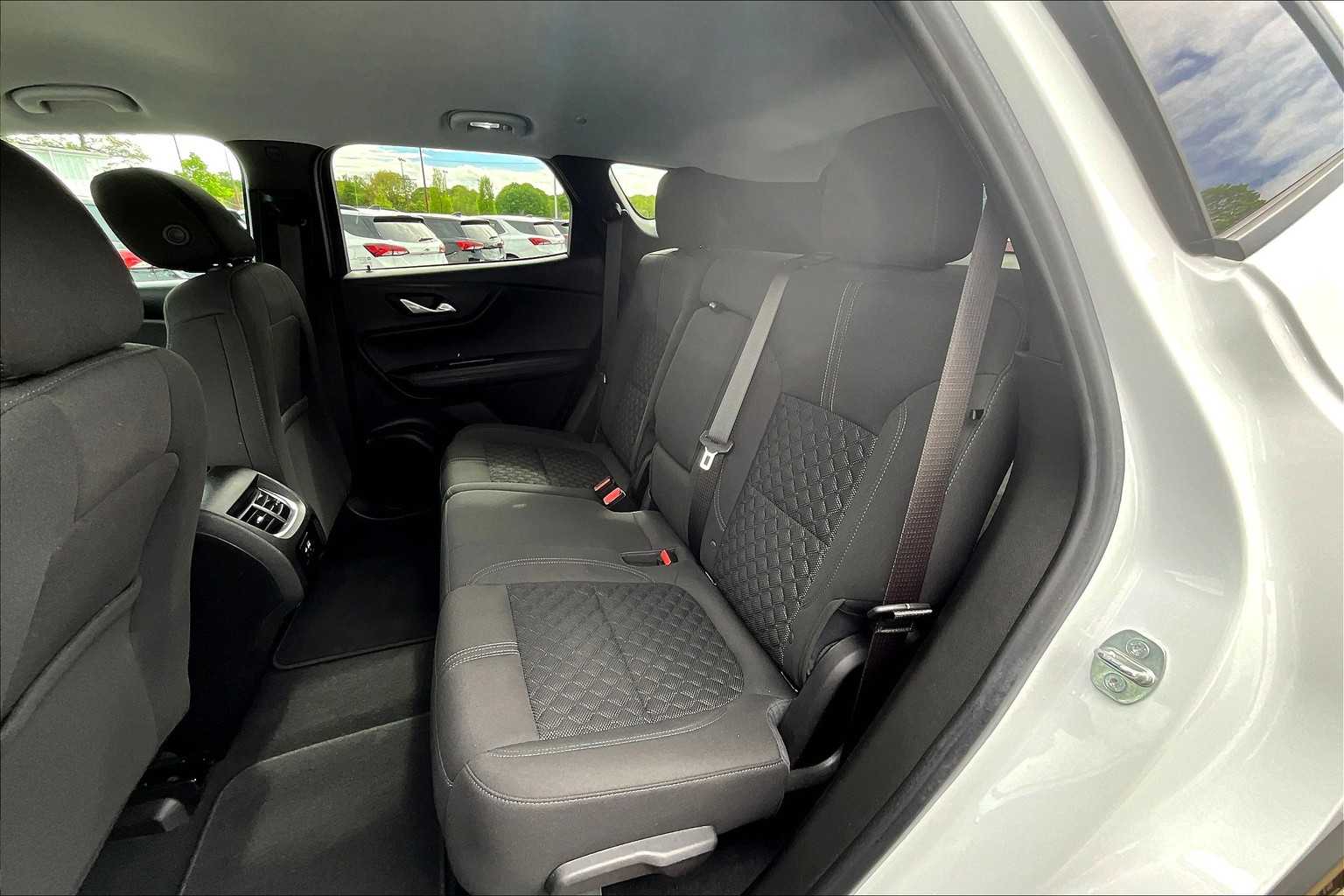 2022 Chevrolet Blazer LT - Photo 15