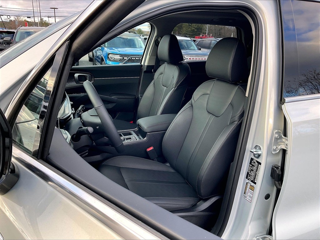 2026 Kia Sorento S - Photo 11