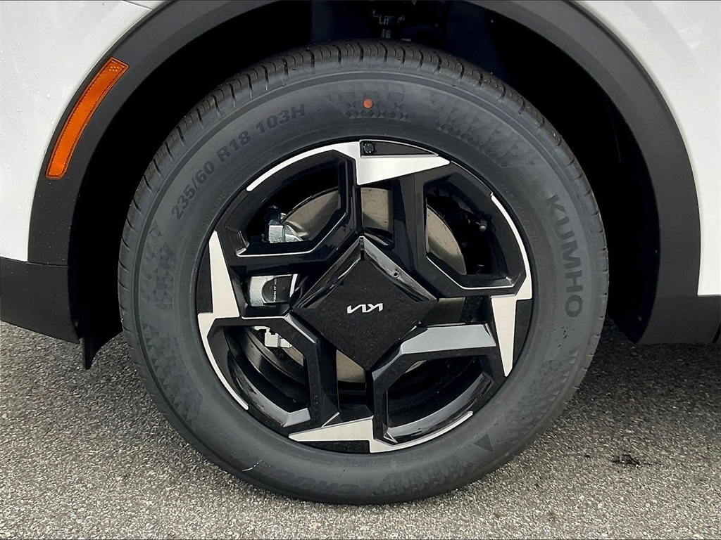 2026 Kia Sportage EX - Photo 8