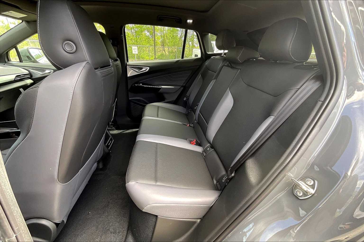 2025 Volkswagen ID.4 Pro S - Photo 15