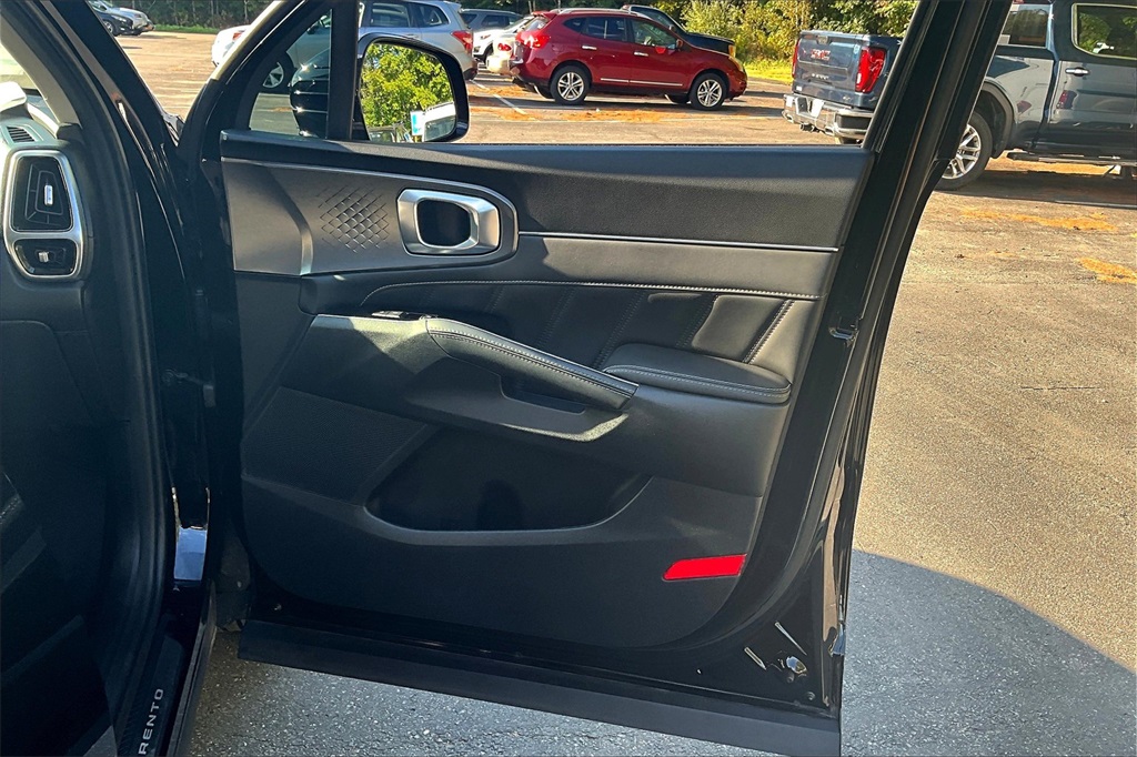 2022 Kia Sorento SX - Photo 12