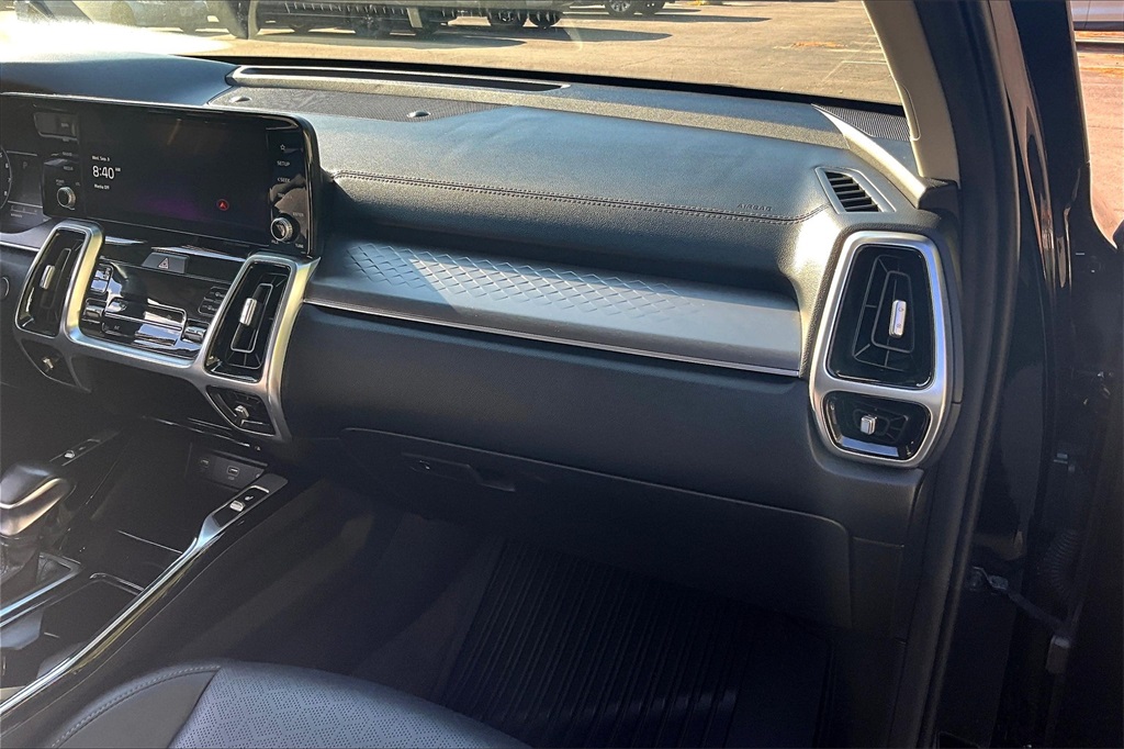 2022 Kia Sorento SX - Photo 13