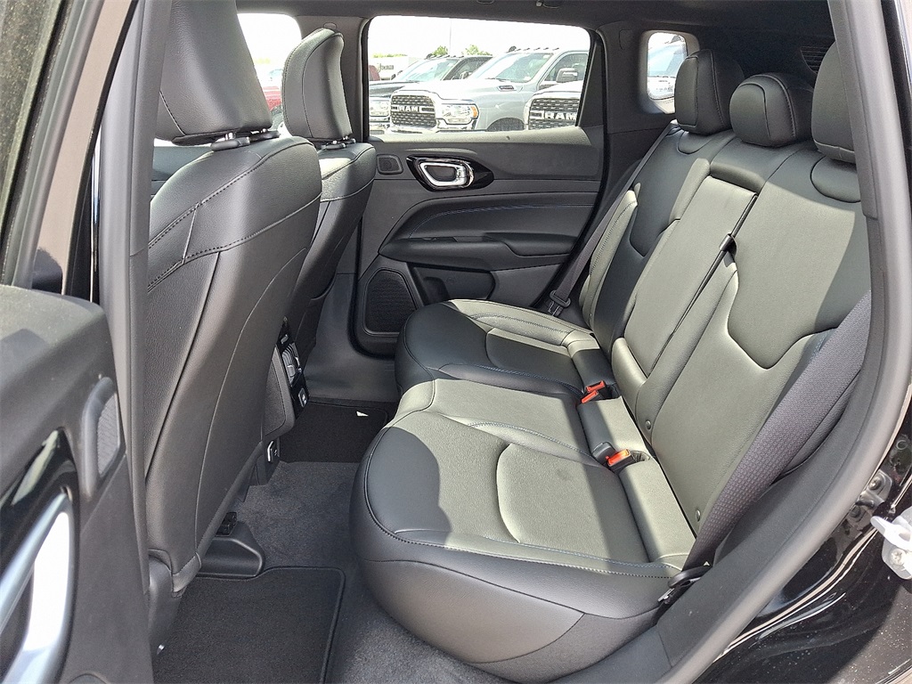 2025 Jeep Compass Limited - Photo 6