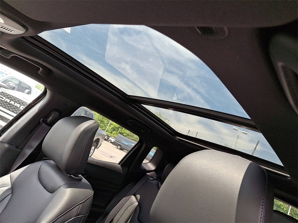2025 Jeep Compass Limited - Photo 10