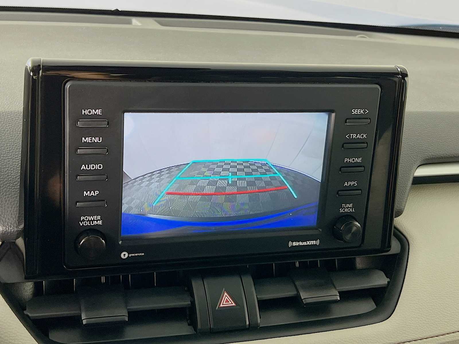 2020 Toyota RAV4 XLE - Photo 13