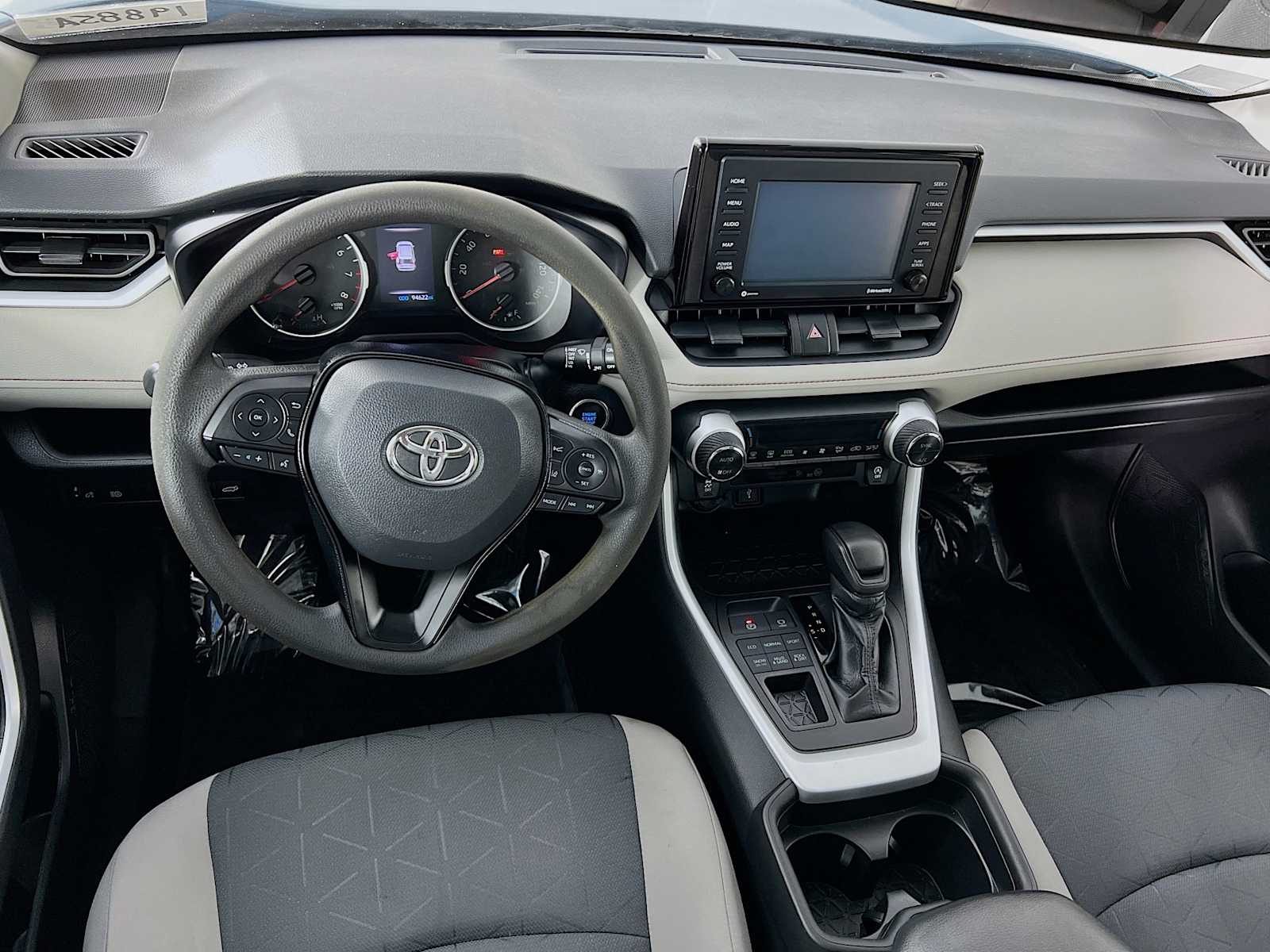 2020 Toyota RAV4 XLE - Photo 22