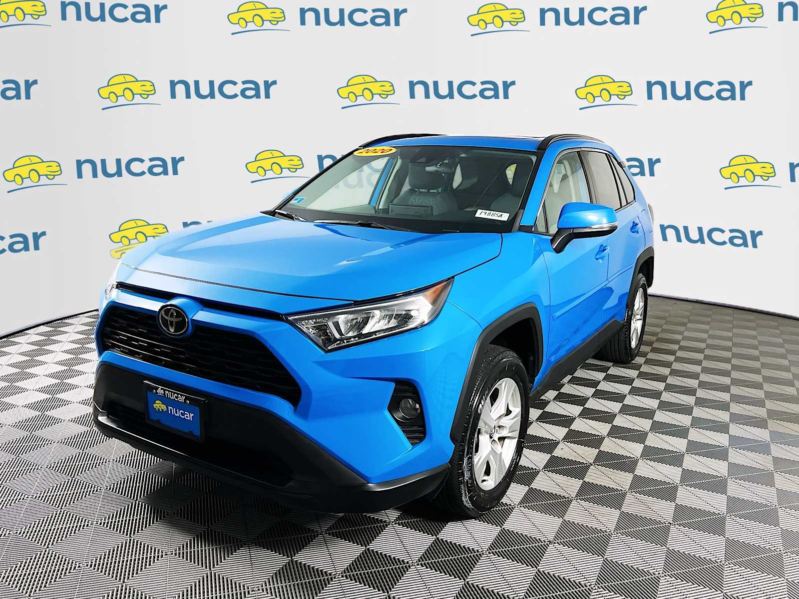 2020 Toyota RAV4 XLE - Photo 3