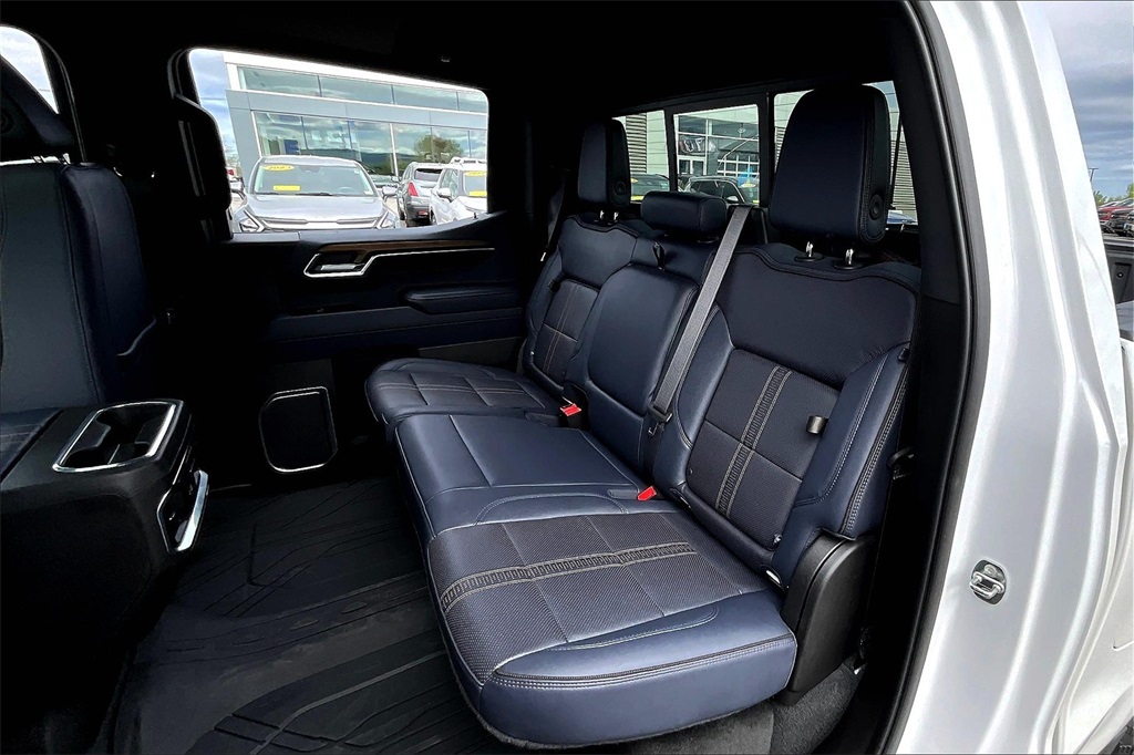 2022 Chevrolet Silverado 1500 High Country - Photo 15