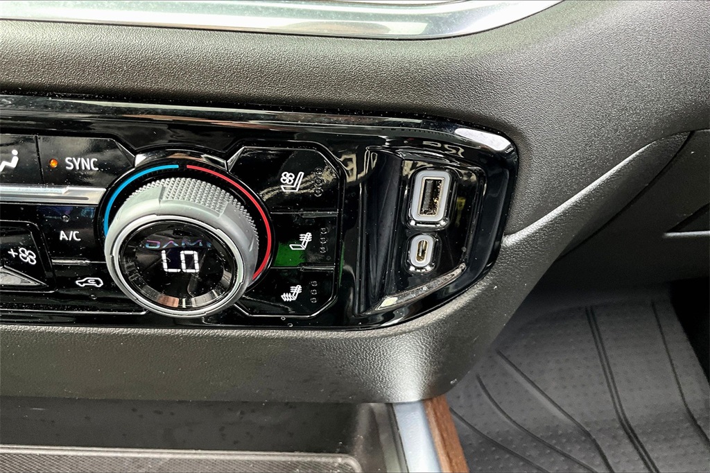 2022 Chevrolet Silverado 1500 High Country - Photo 27