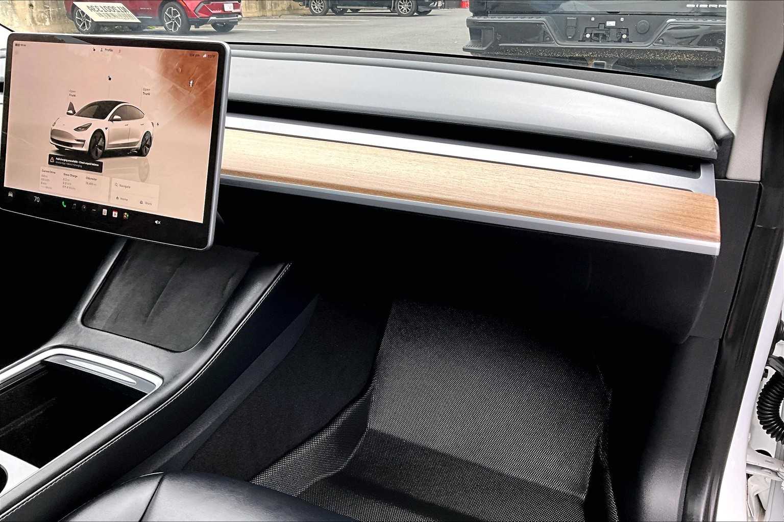 2023 Tesla Model 3  - Photo 13